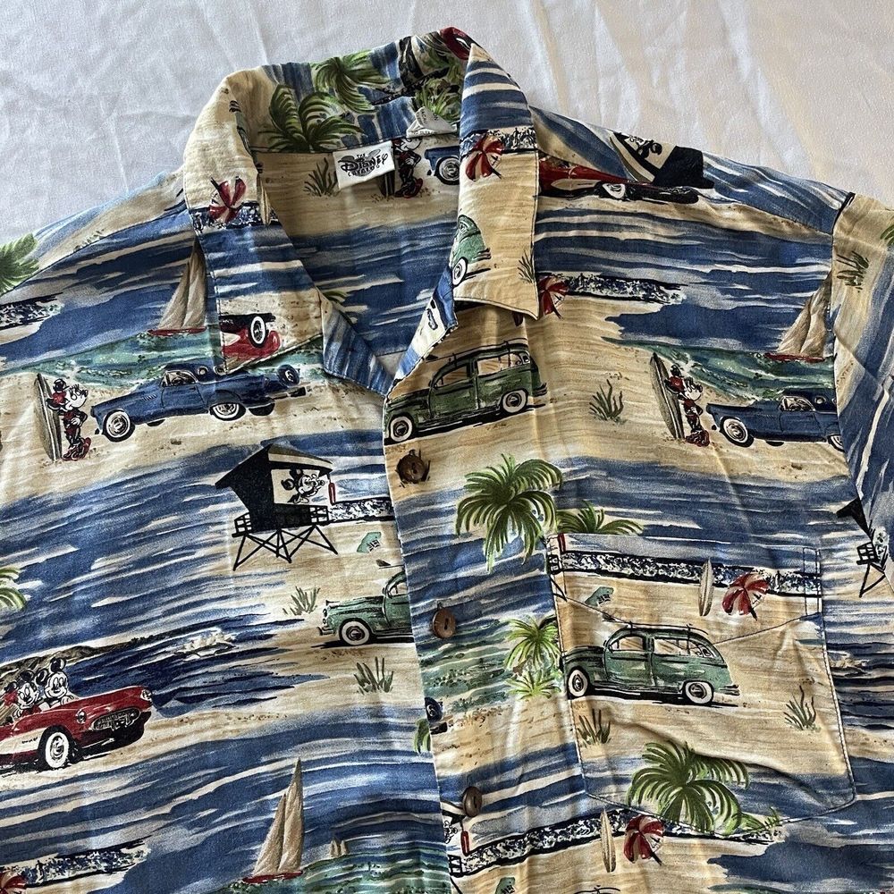 The Disney Catalog Size Large Hawaiian Shirt With‎ Mickey And Minnie Men's